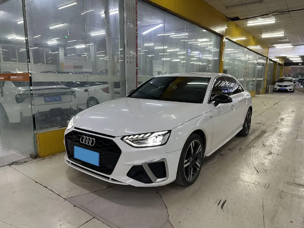 2020 Audi A4L 2.0T 190HP L4 7DCT