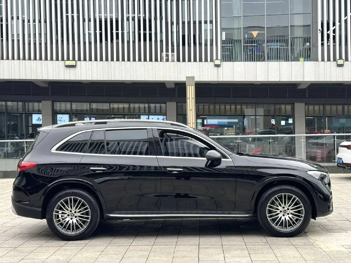 2024 Mercedes-Benz GLC Class 2.0T 258HP L4 9AT,autocango,china used car exporter,china ev exporter,chinese used car exporter,chinese used ev exporter