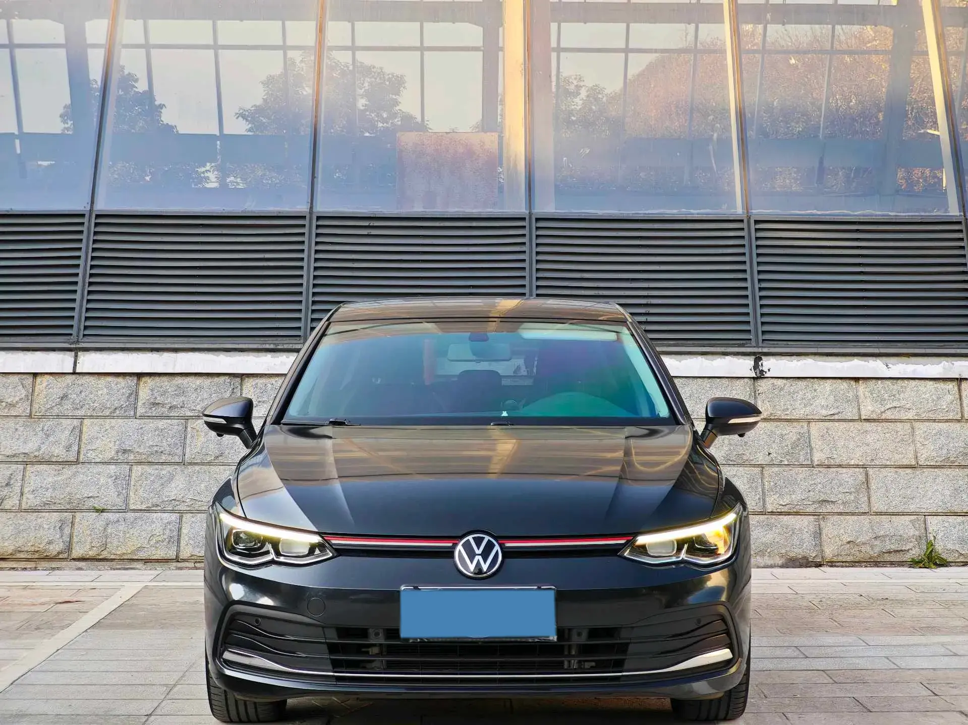 2021 VOLKSWAGEN GOLF thumbnail 2