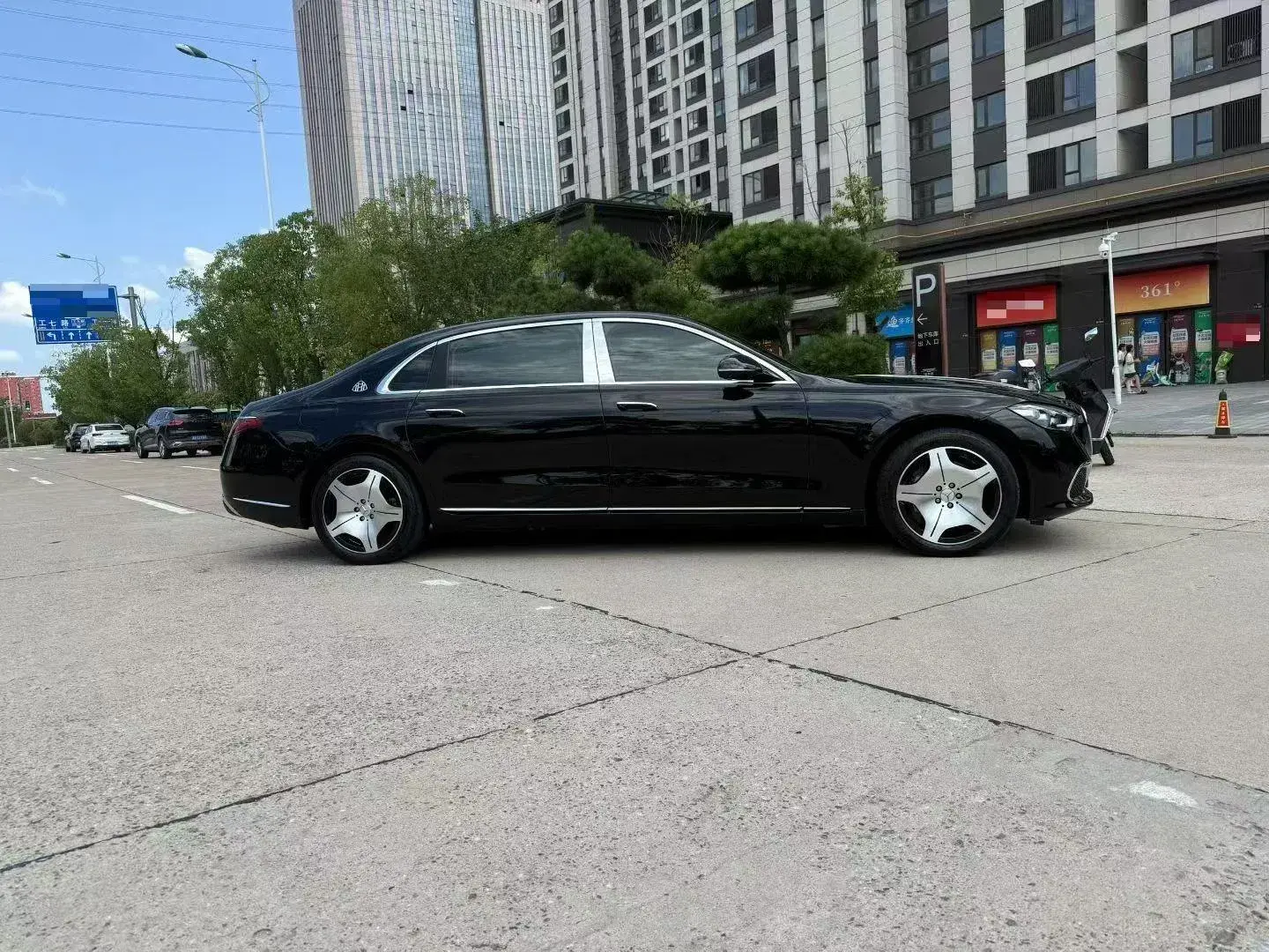 2023 MERCEDES-BENZ MAYBACH thumbnail 3