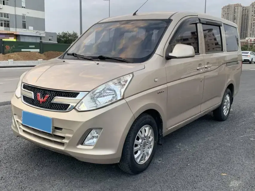 2018 WuLing RongGuang V 1.5L 112HP L4 5MT