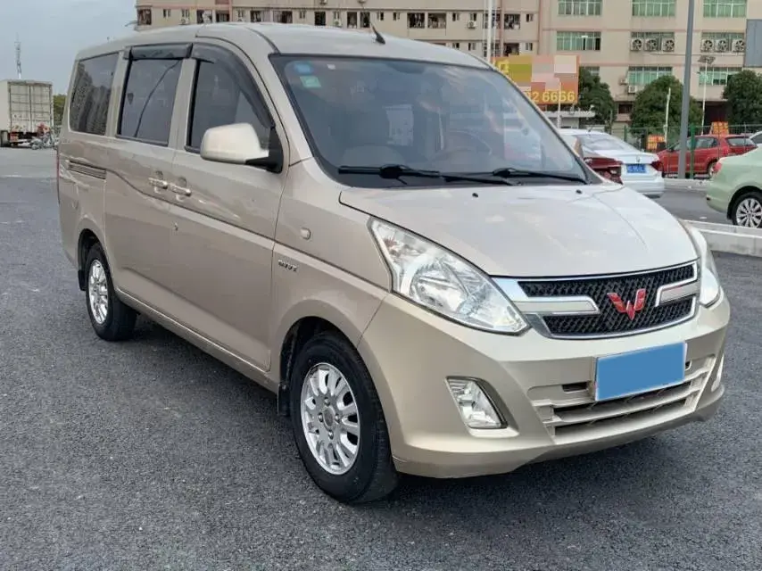 2018 WULING RONGGUANG thumbnail 3