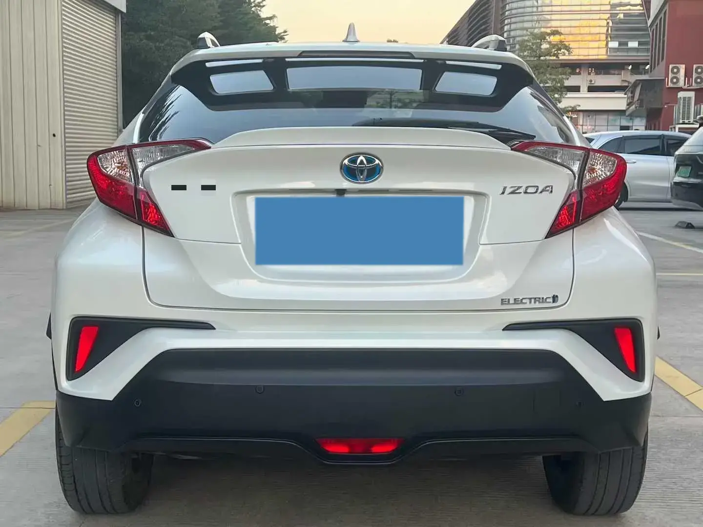 2020 TOYOTA IZOA thumbnail 3