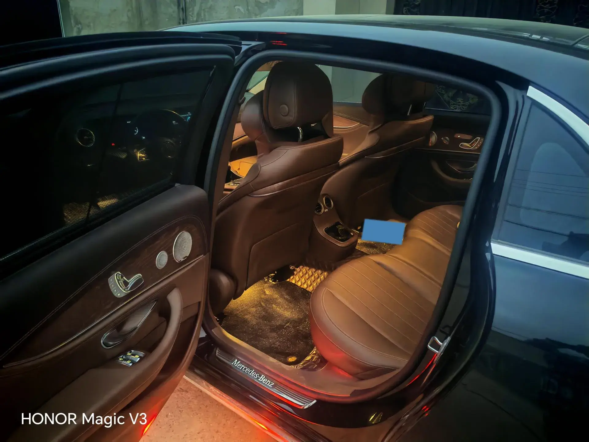 2022 MERCEDES-BENZ E thumbnail 3