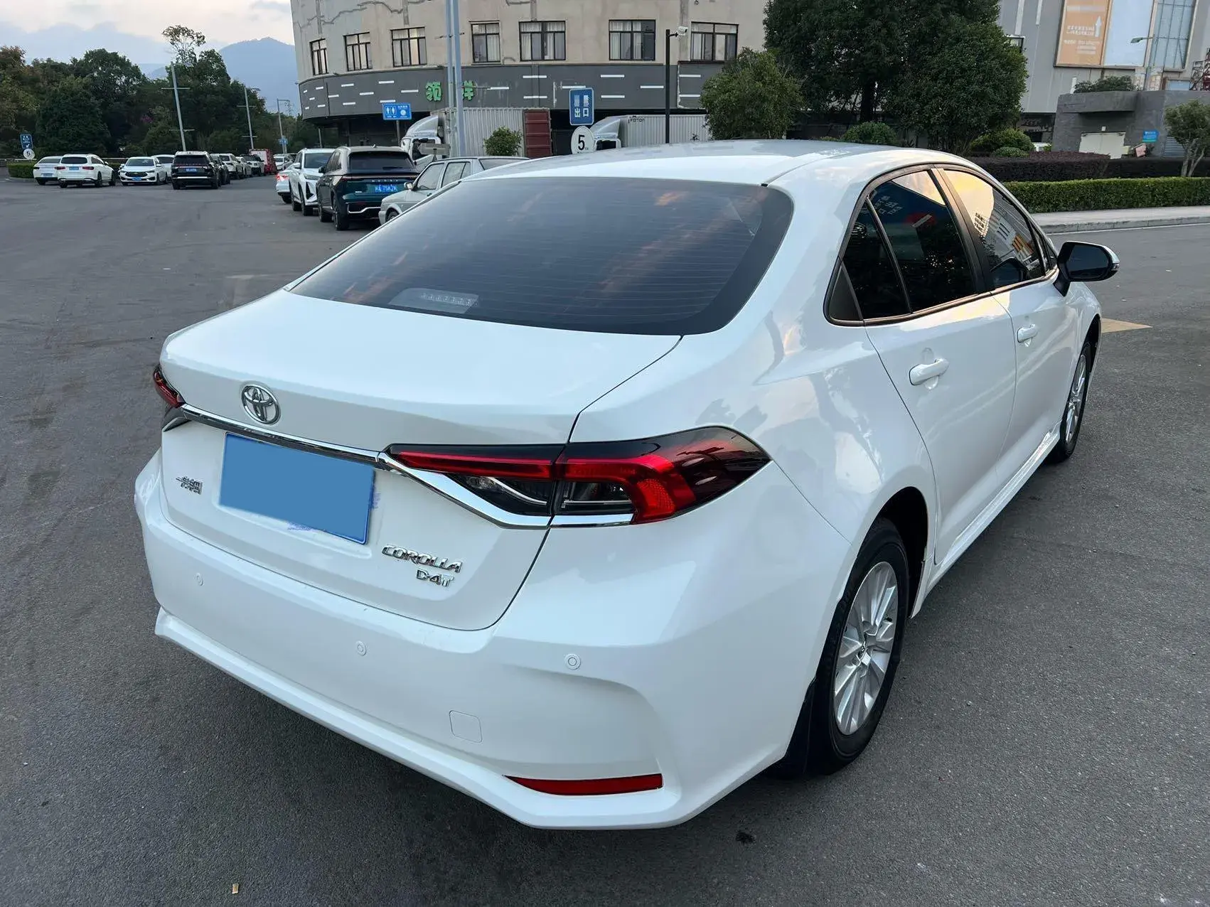 2021 TOYOTA COROLLA thumbnail 3