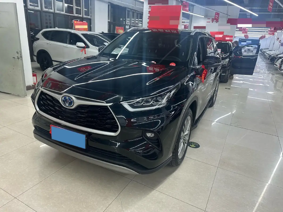 2022 Toyota Highlander 2.5L 192HP L4 E-CVT Hybrid