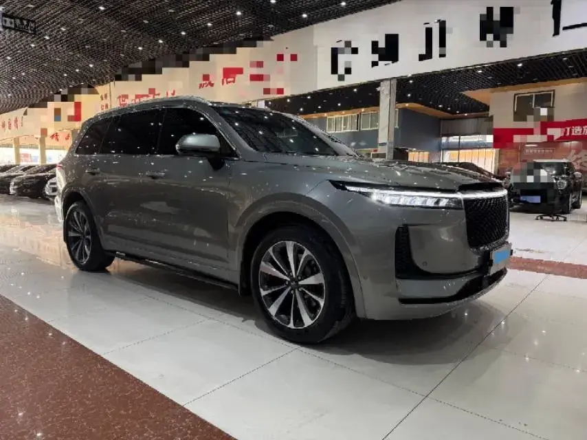 2020 LI ONE thumbnail 2