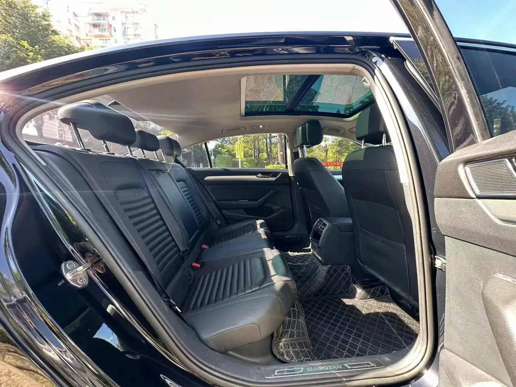 2019 CHEVROLET MALIBU thumbnail 4