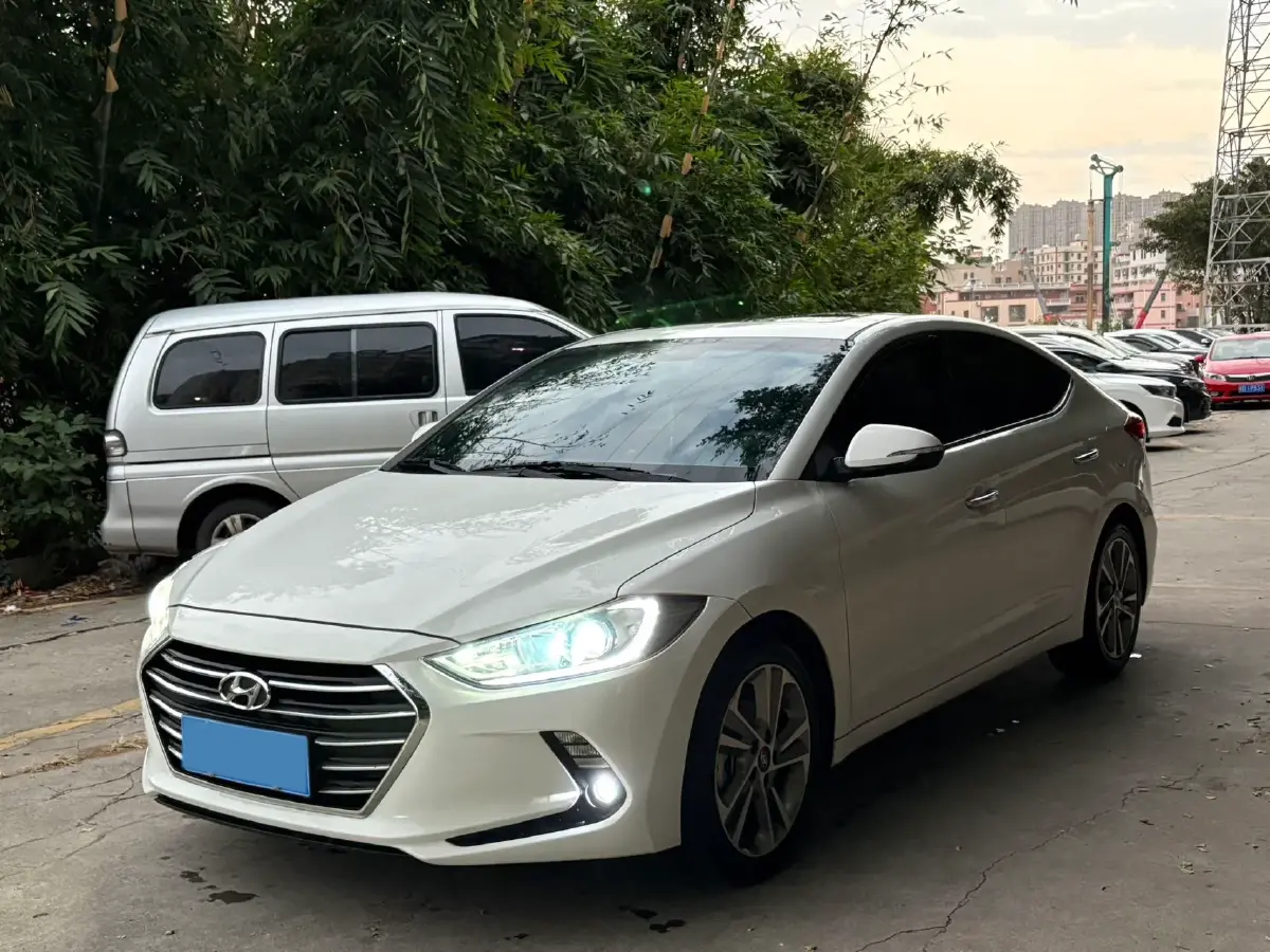 2018 Hyundai Elantra 1.6L 130HP L4 6AT