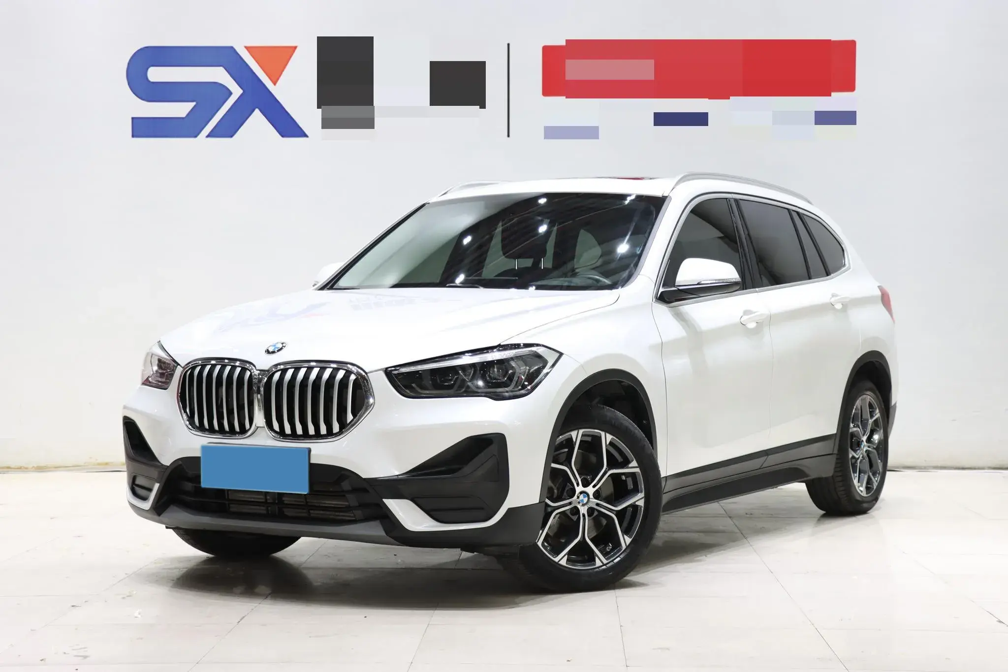 2021 BMW X1 view 1