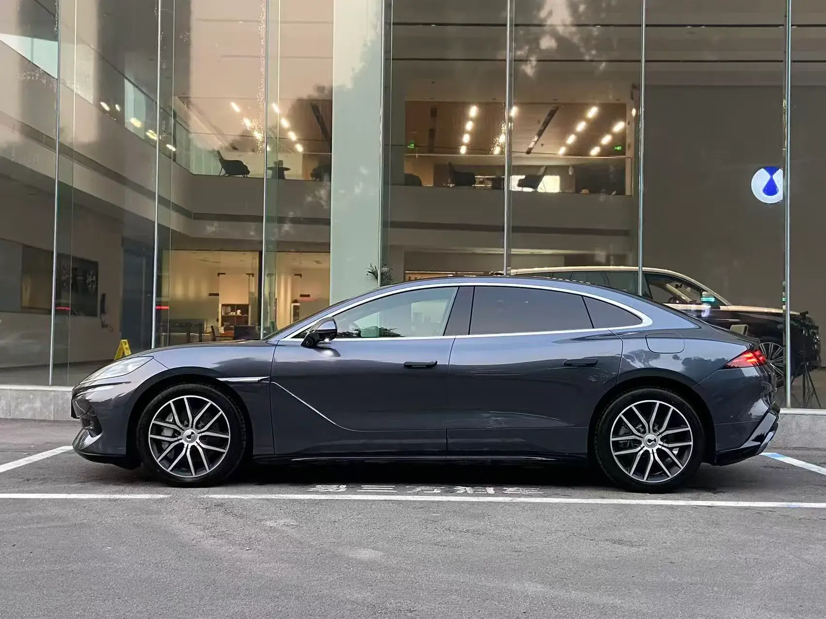 2024 DENZA DENZAZ9 thumbnail 2