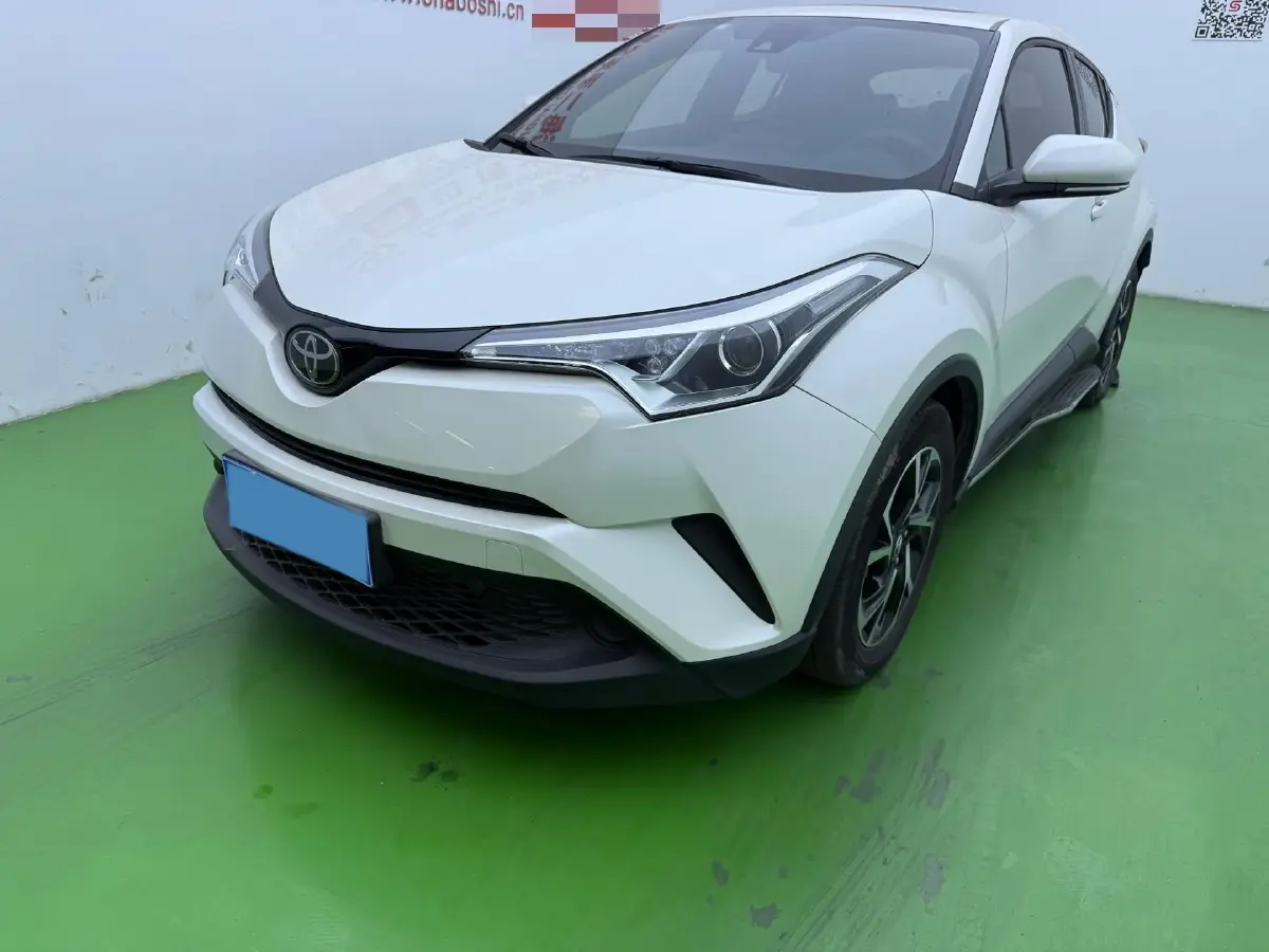2020 Toyota C-HR 2.0L 171HP L4 CVT