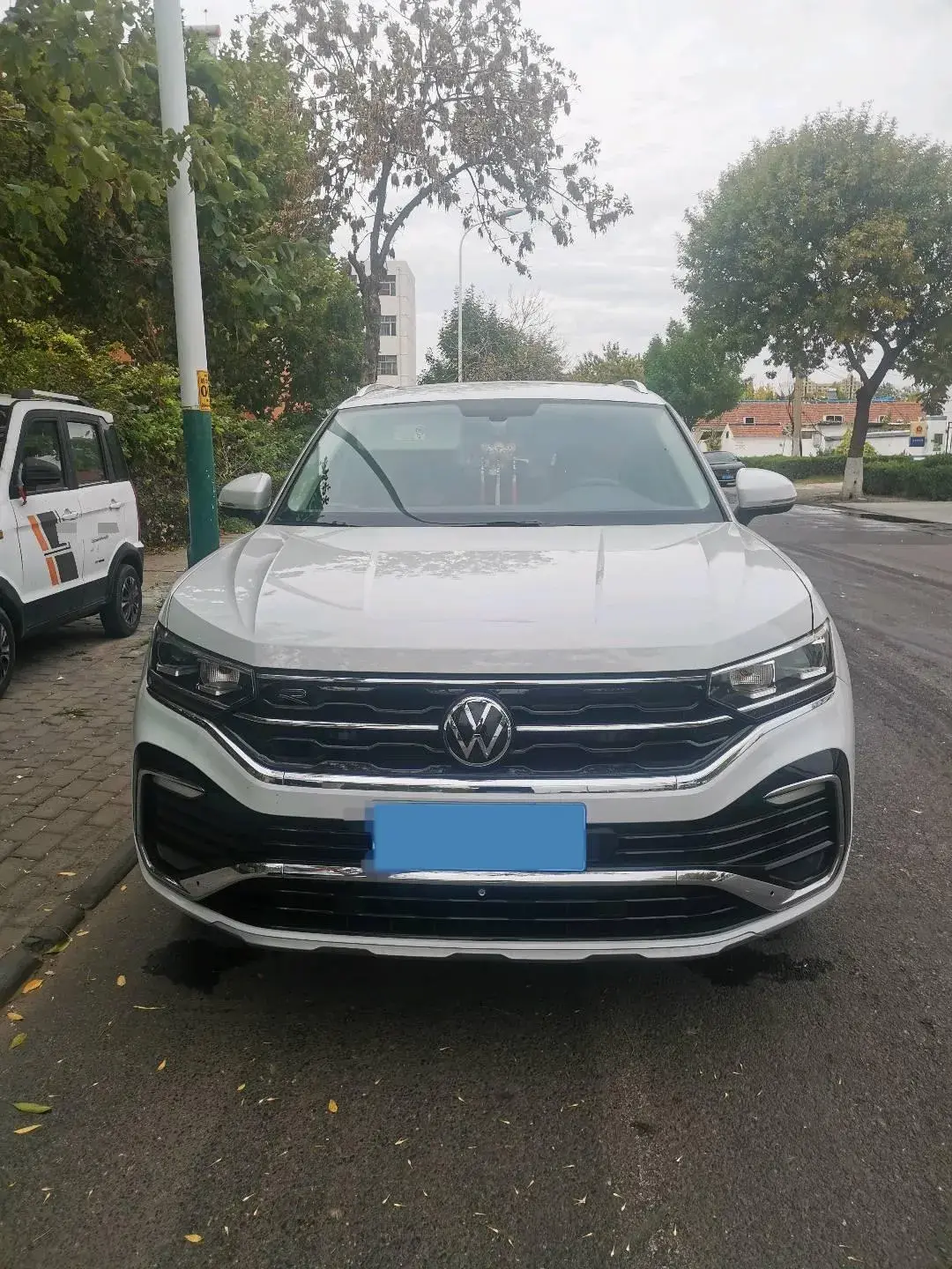 2020 VOLKSWAGEN TAYRON thumbnail 3