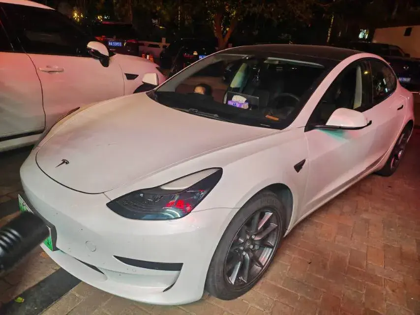 2022 Tesla Model 3 BEV 60KWH