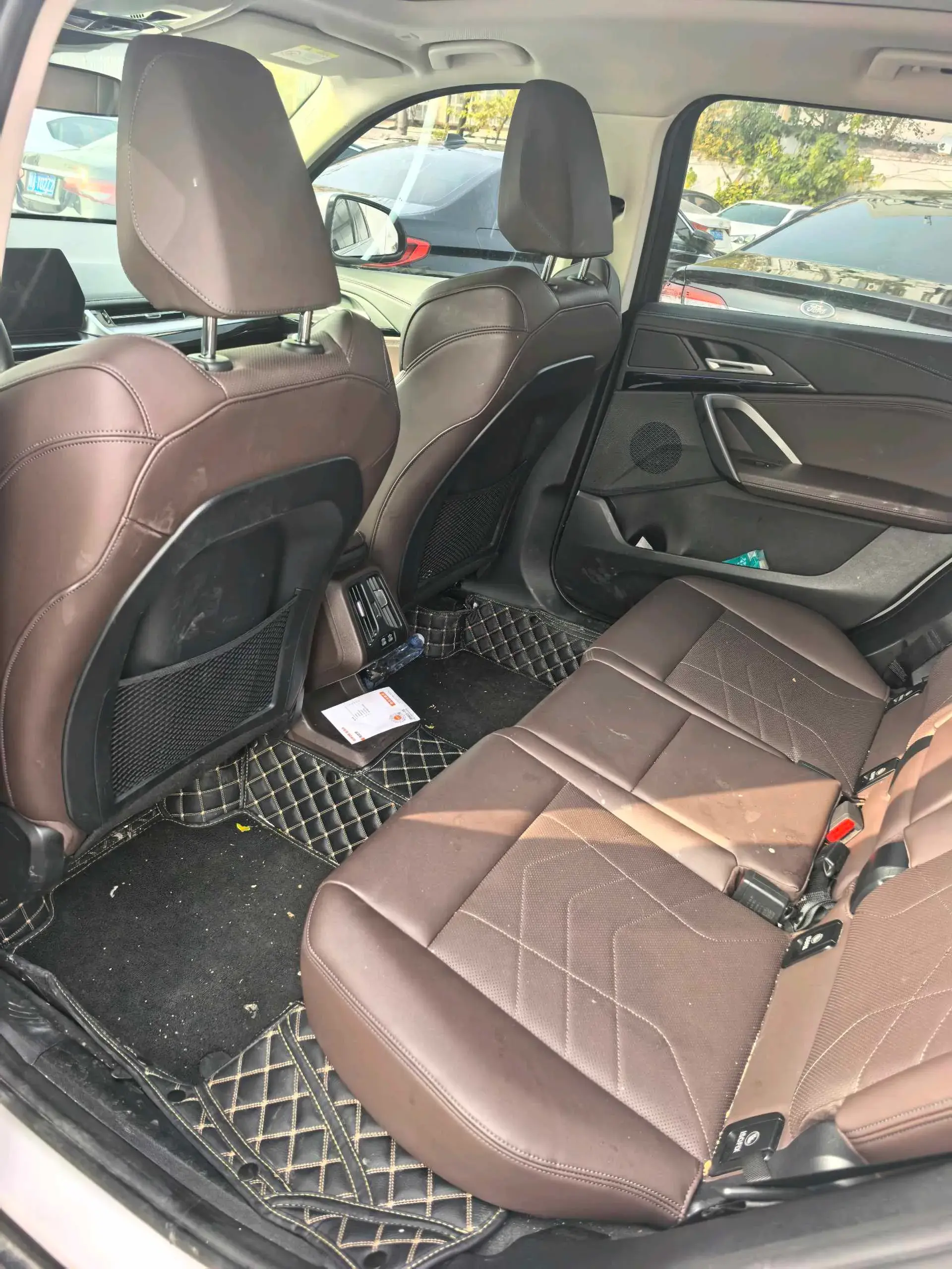 2024 BMW X1 thumbnail 4