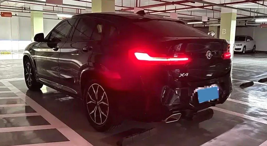 2022 BMW X4 2.0T 245HP L4 8AT,autocango,china used car exporter,china ev exporter,chinese used car exporter,chinese used ev exporter