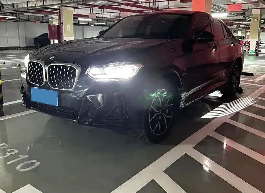 2022 BMW X4 2.0T 245HP L4 8AT,autocango,china used car exporter,china ev exporter,chinese used car exporter,chinese used ev exporter
