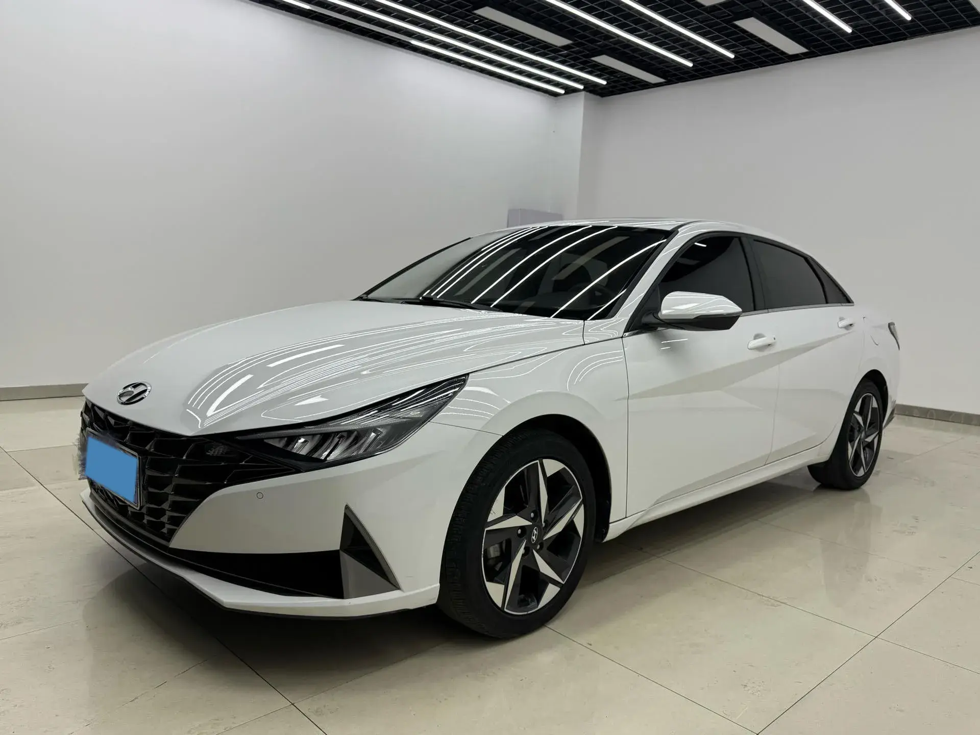 2021 HYUNDAI ELANTRA view 1