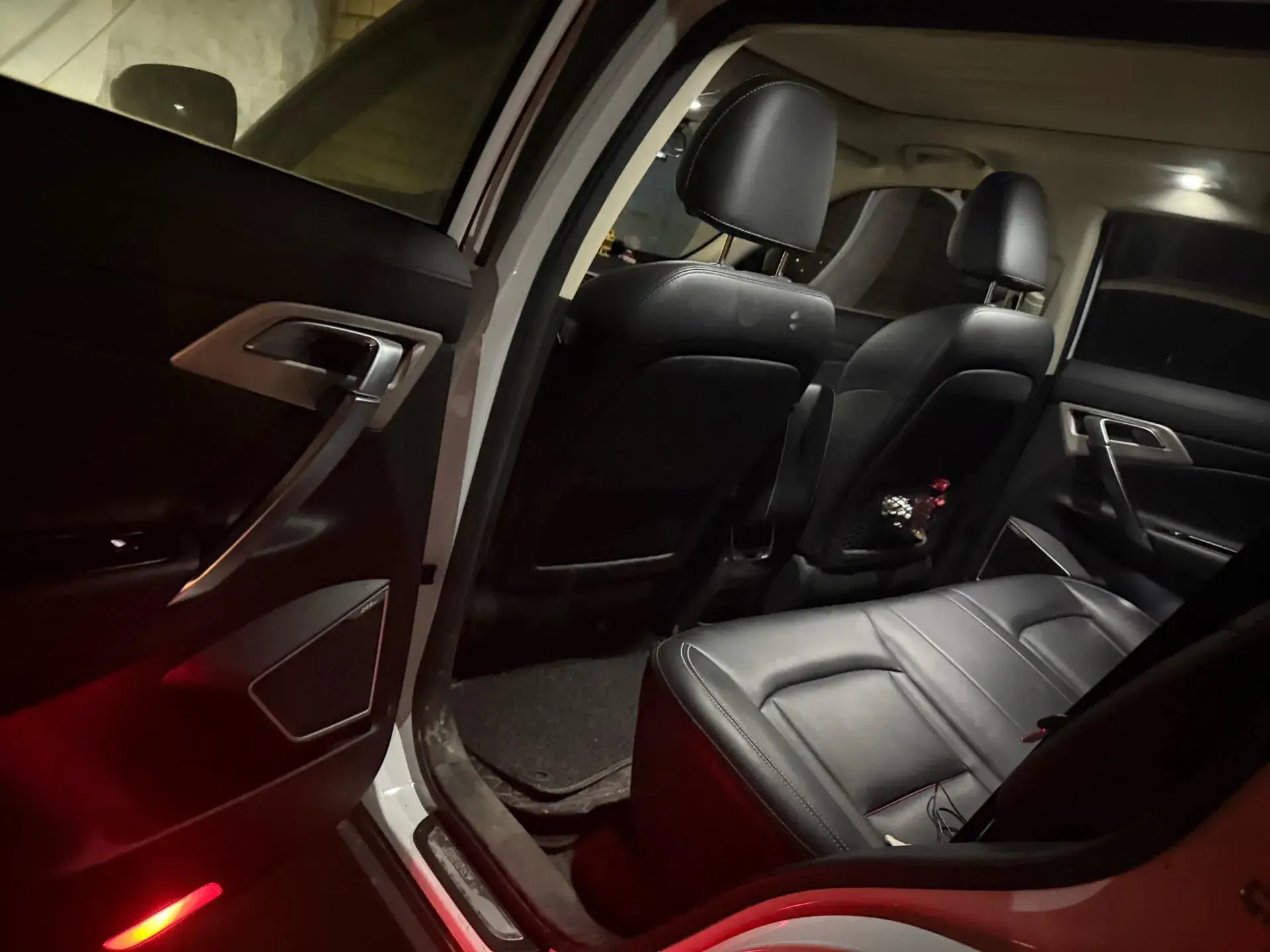 2018 GEELY AZKARRA thumbnail 4