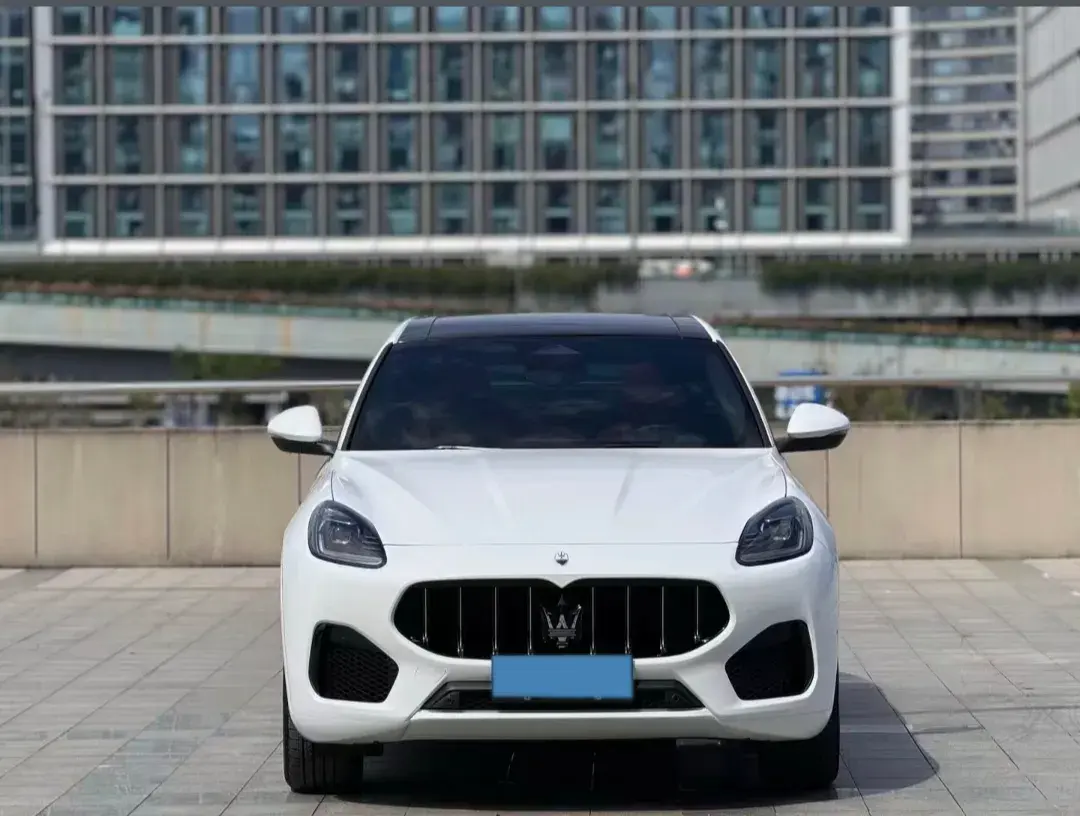 2023 MASERATI GRECALE thumbnail 2