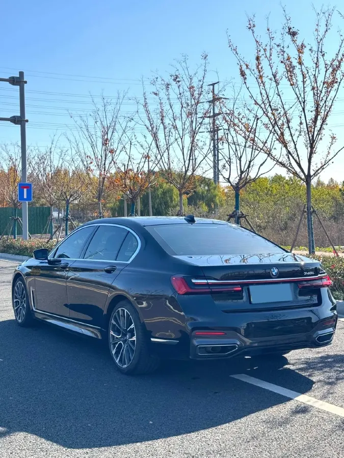 2021 BMW 7 Series 3.0T 340HP L6 8AT,autocango,china used car exporter,china ev exporter,chinese used car exporter,chinese used ev exporter