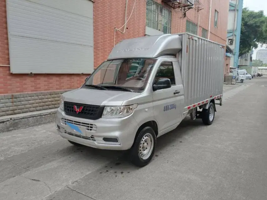 2023 WuLing RongGuang New Truck 1.5L 102HP L4 5MT