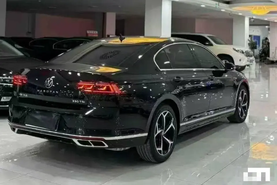 2024 VOLKSWAGEN MAGOTAN thumbnail 4