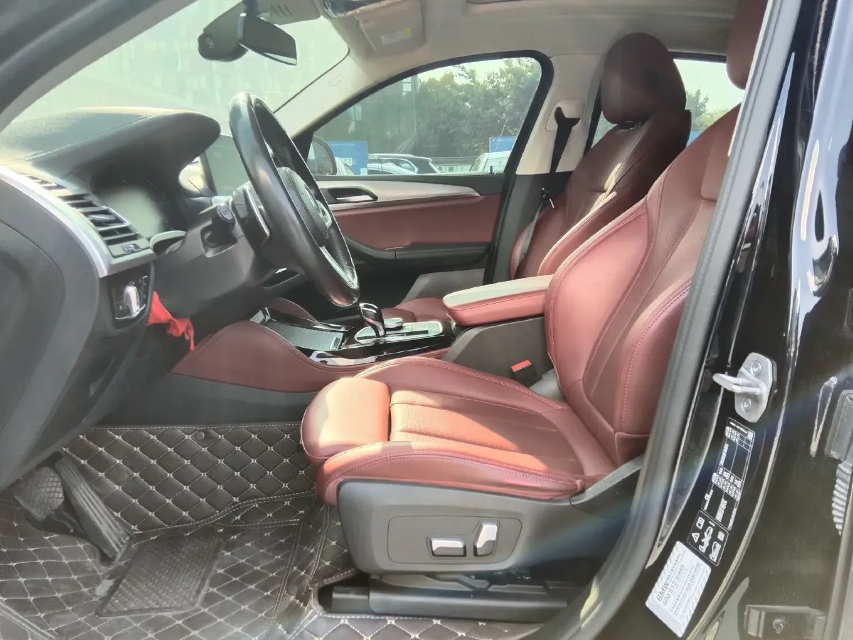 2022 BMW X4 2.0T 245HP L4 8AT,autocango,china used car exporter,china ev exporter,chinese used car exporter,chinese used ev exporter