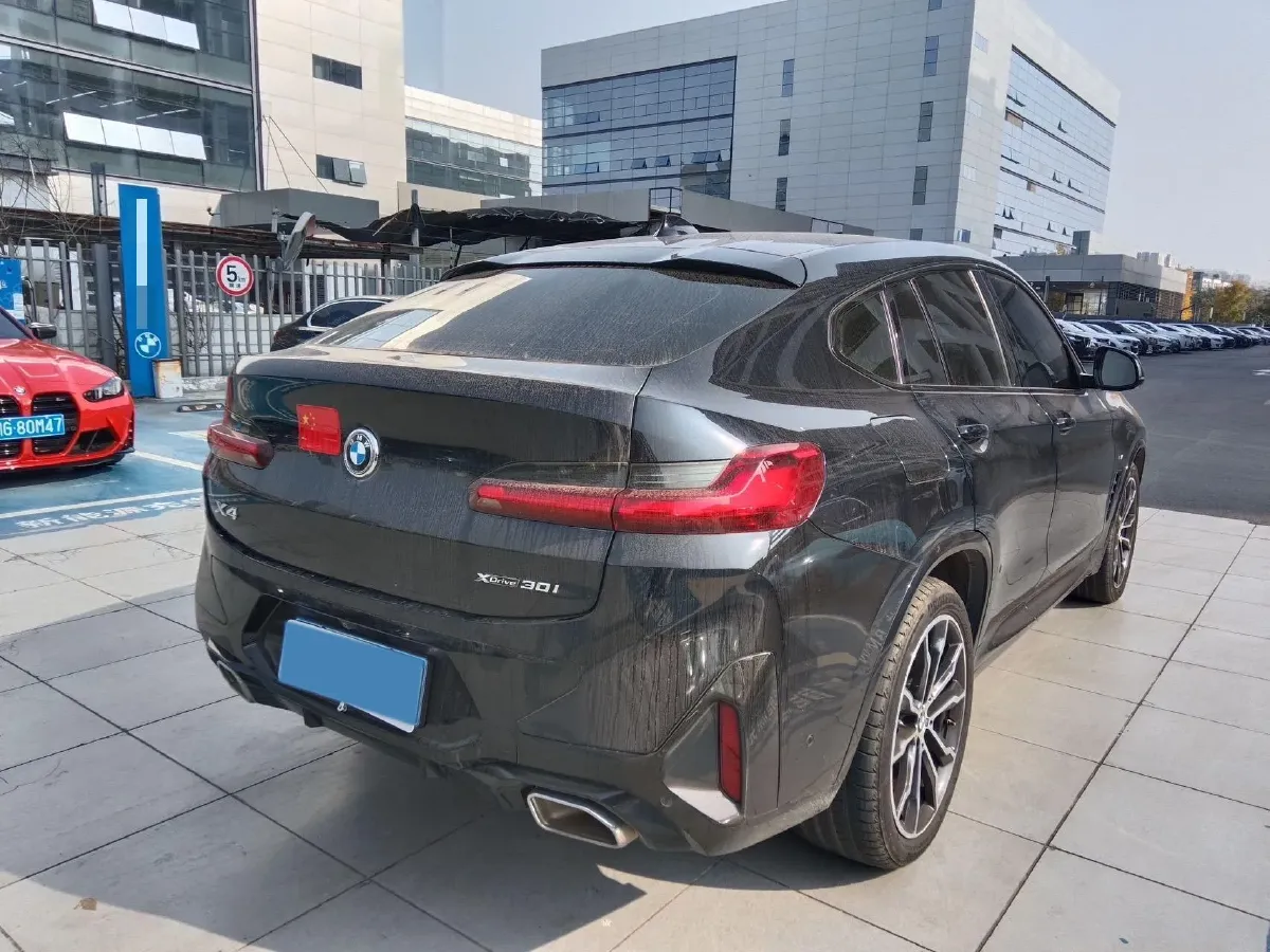 2022 BMW X4 2.0T 245HP L4 8AT,autocango,china used car exporter,china ev exporter,chinese used car exporter,chinese used ev exporter