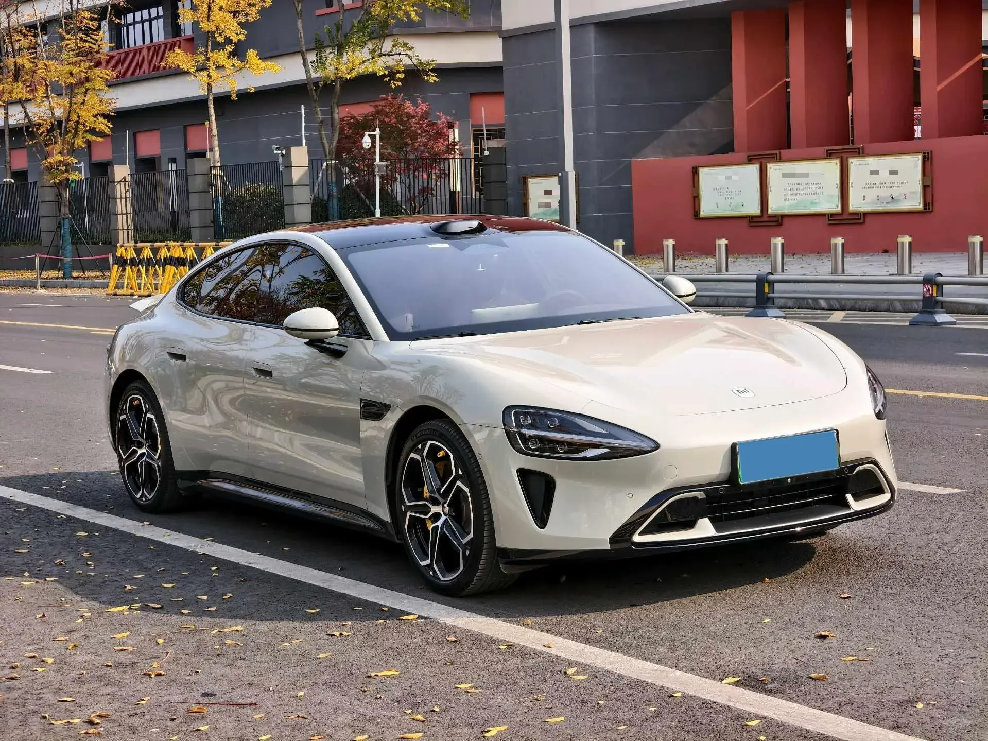 2024 MI SU7 thumbnail 2