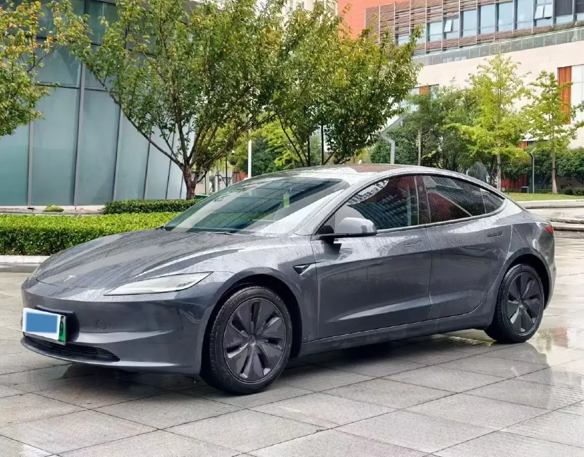 2025 Tesla Model 3 BEV 62.5KWH