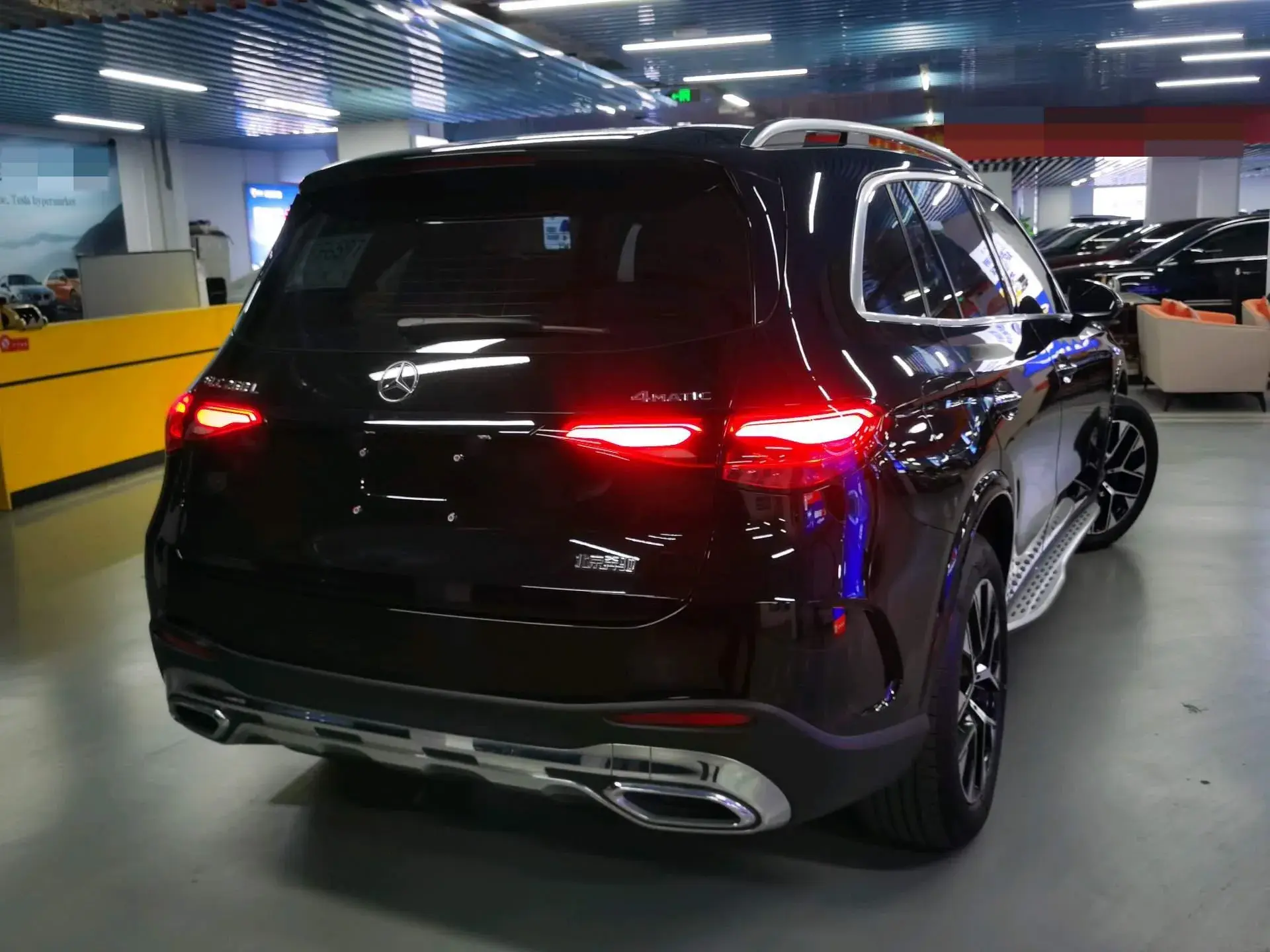 2024 MERCEDES-BENZ GLC thumbnail 2