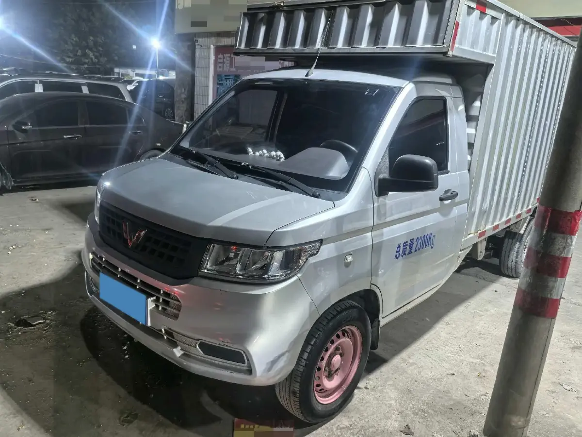 2019 WuLing RongGuang New Truck 1.8L 133HP L4 5MT