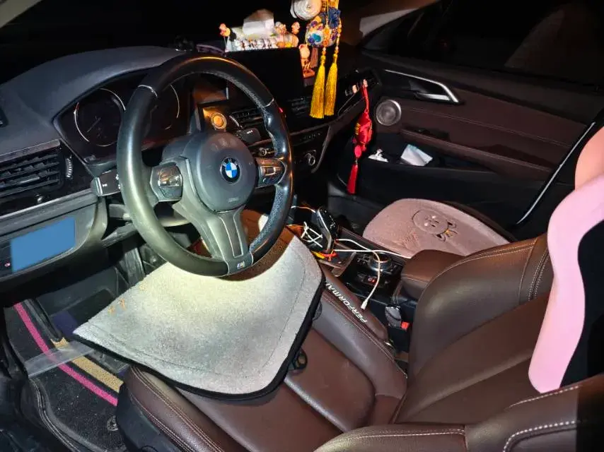 2021 BMW 1 thumbnail 4