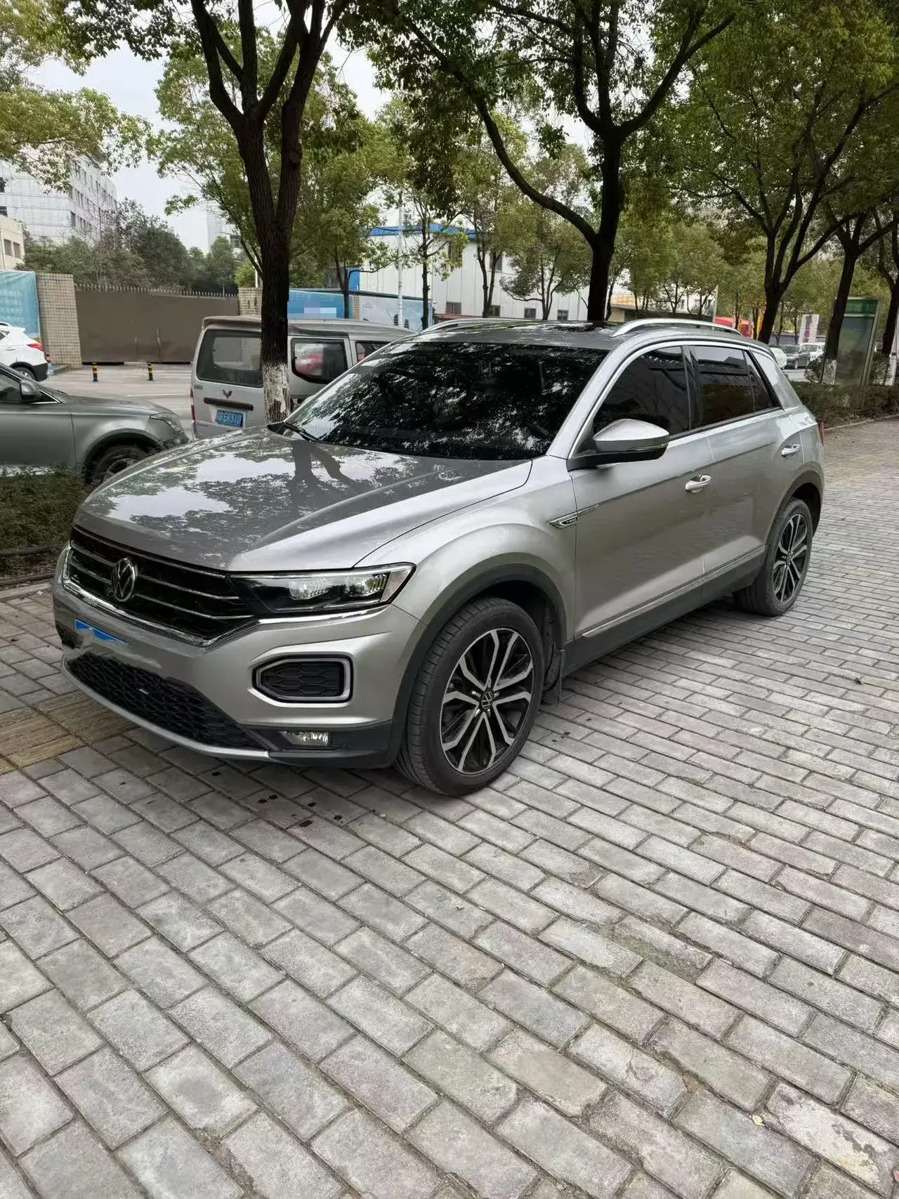 2021 VOLKSWAGEN T-ROC view 1