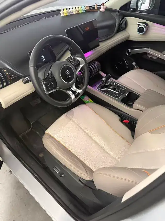 2023 BYD YUAN thumbnail 2