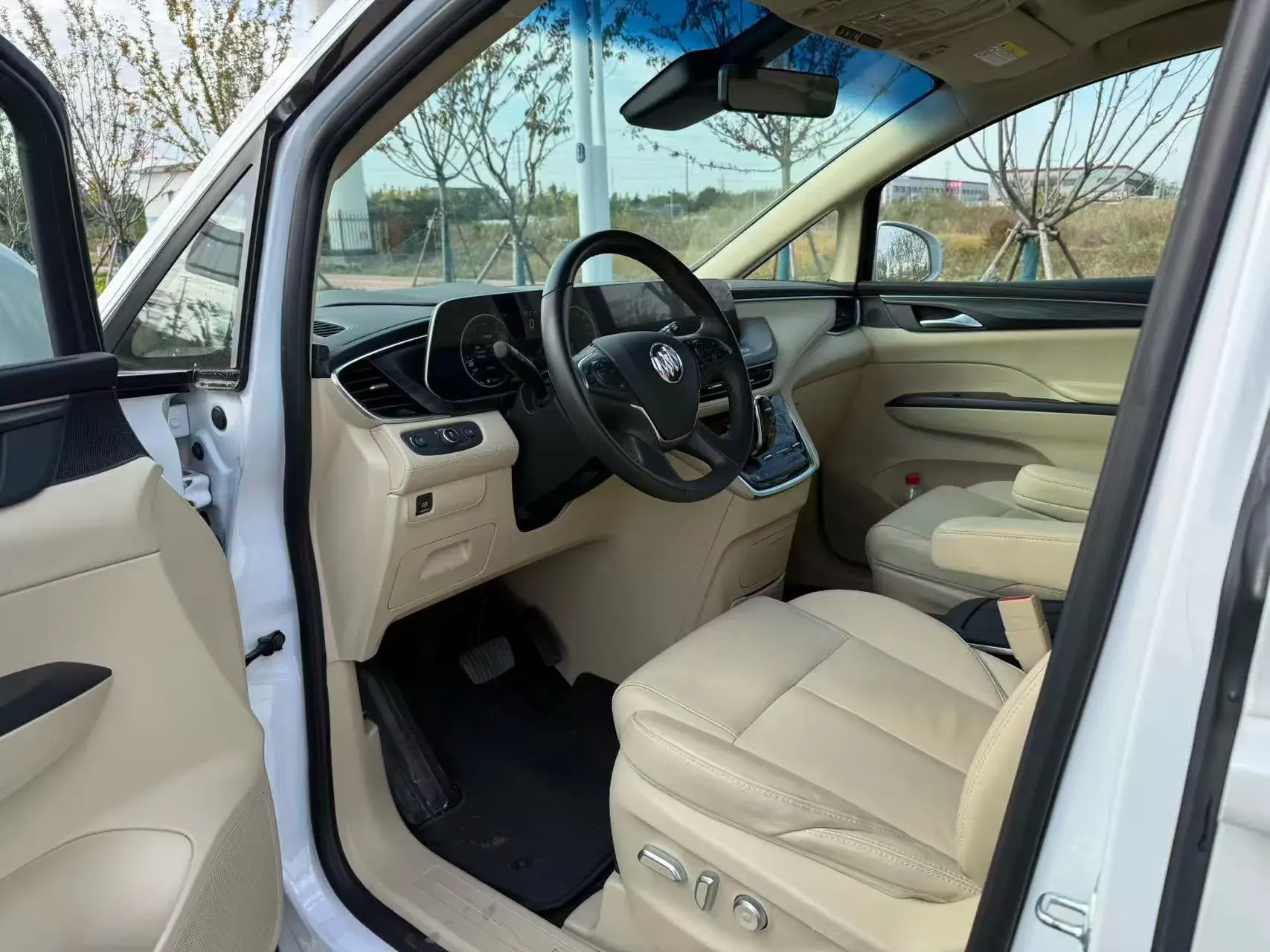 2023 BUICK GL8 thumbnail 4