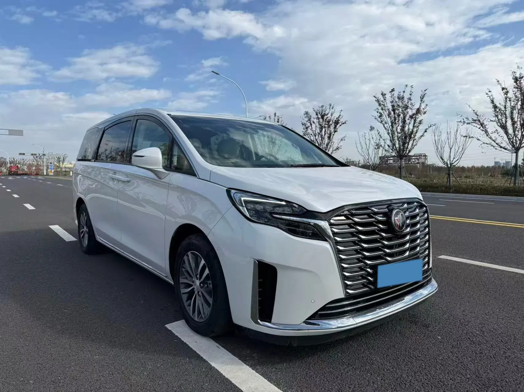 2023 BUICK GL8 thumbnail 3