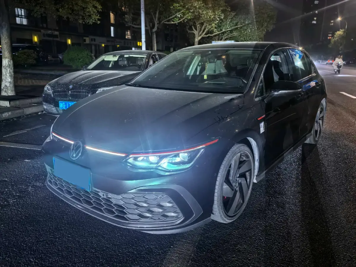 2021 Volkswagen GolfGTI 2.0T 220HP L4 7DCT