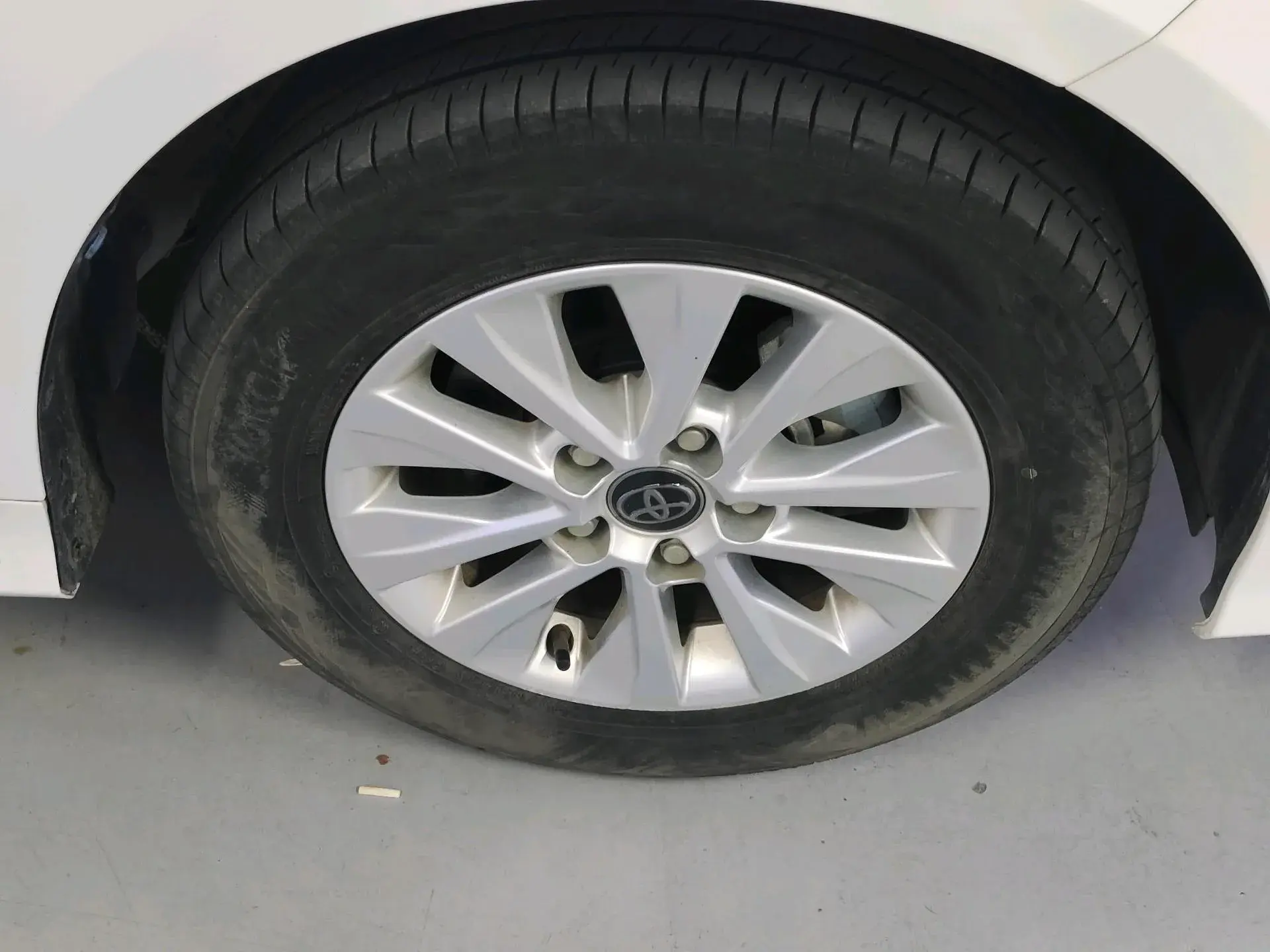 2023 TOYOTA COROLLA thumbnail 4