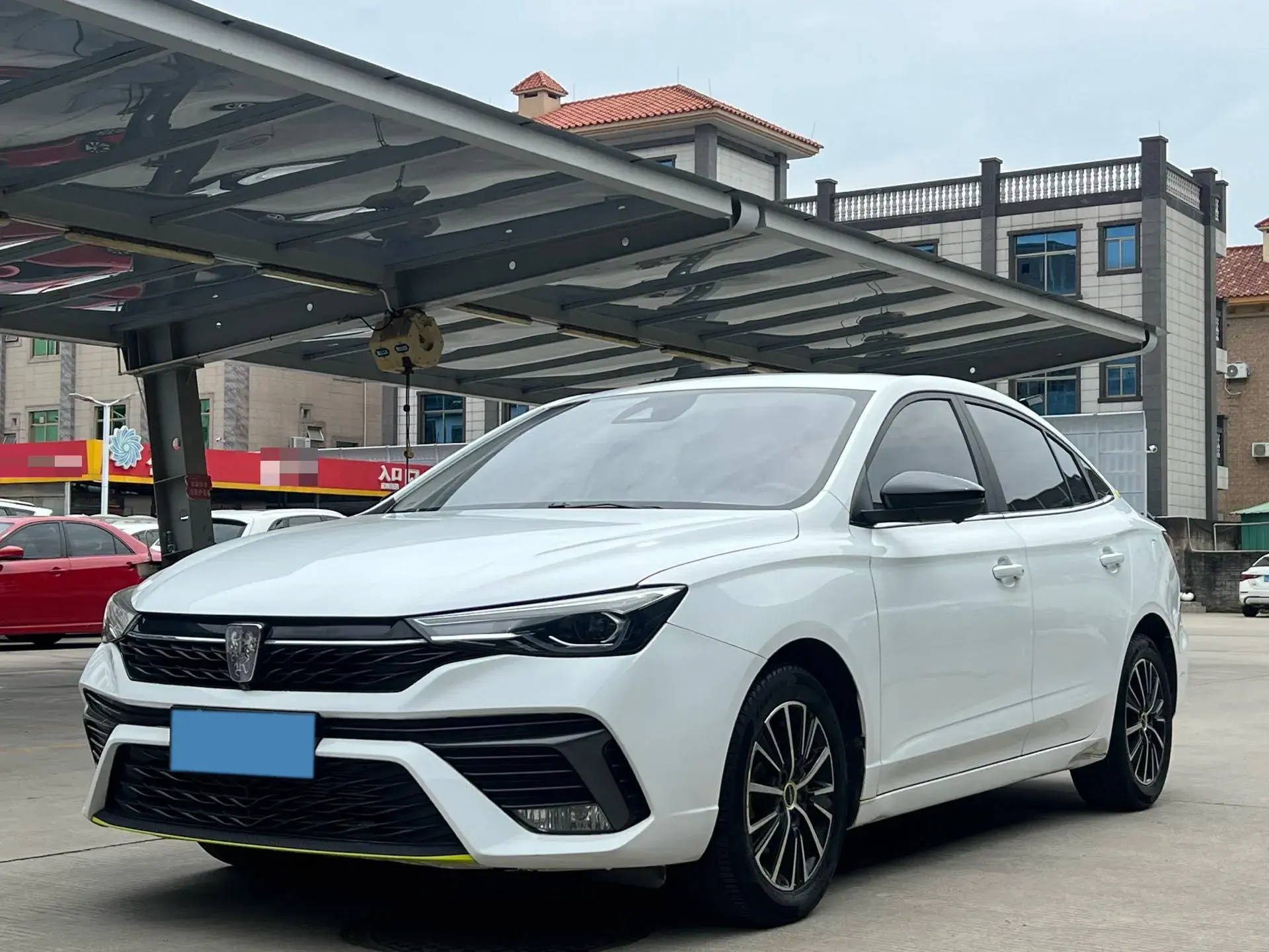 2021 ROEWE I5 view 1