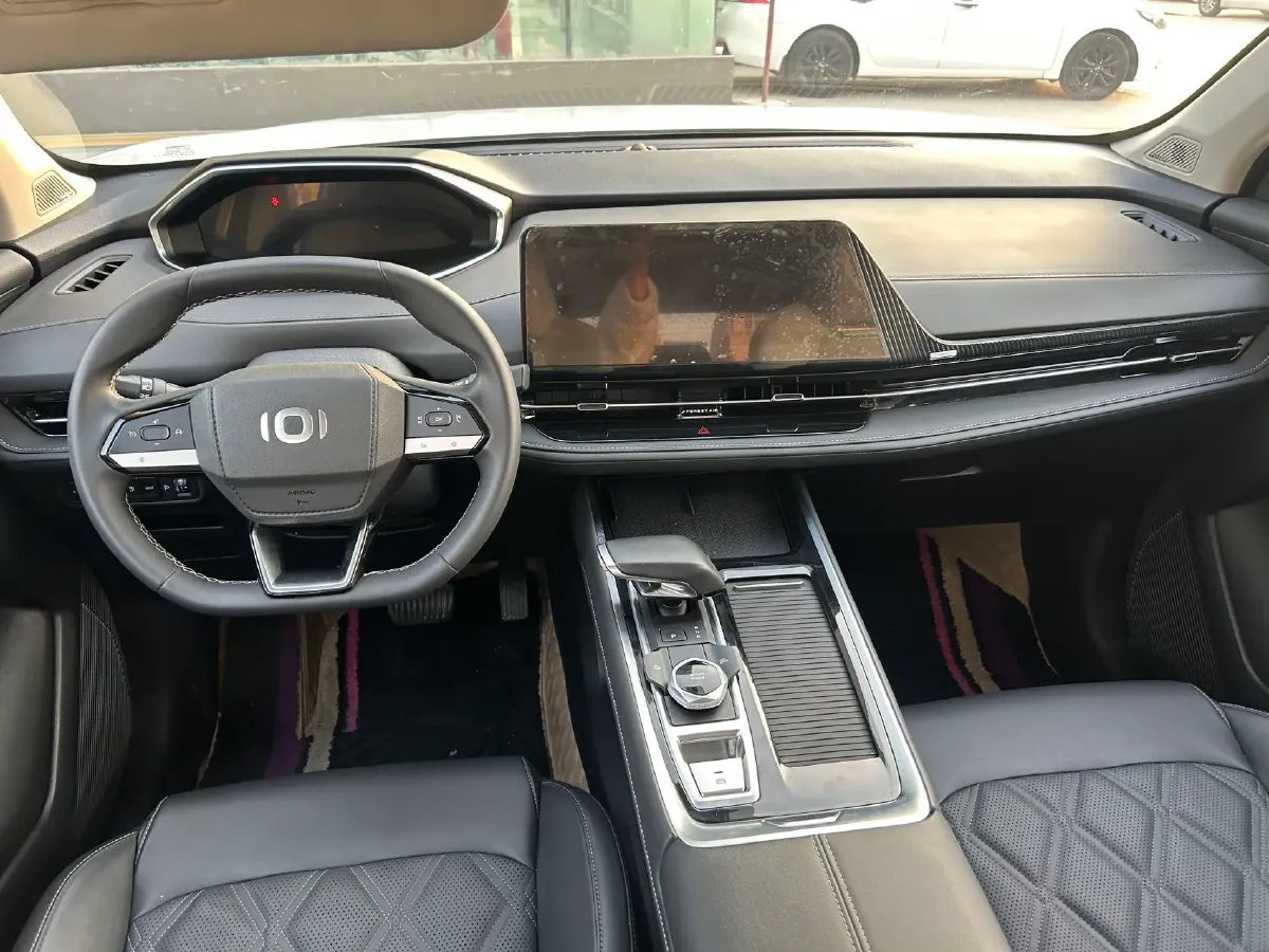 2023 Venucia Grand V DD-i 1.5T 163HP L4 E-CVT PHEV 18.4KWH,autocango,china used car exporter,china ev exporter,chinese used car exporter,chinese used ev exporter