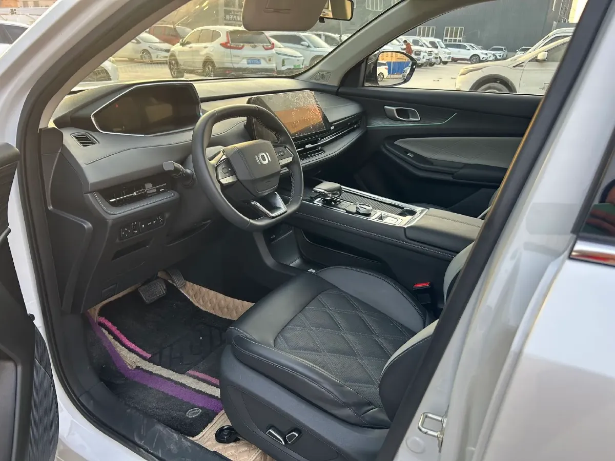 2023 Venucia Grand V DD-i 1.5T 163HP L4 E-CVT PHEV 18.4KWH,autocango,china used car exporter,china ev exporter,chinese used car exporter,chinese used ev exporter