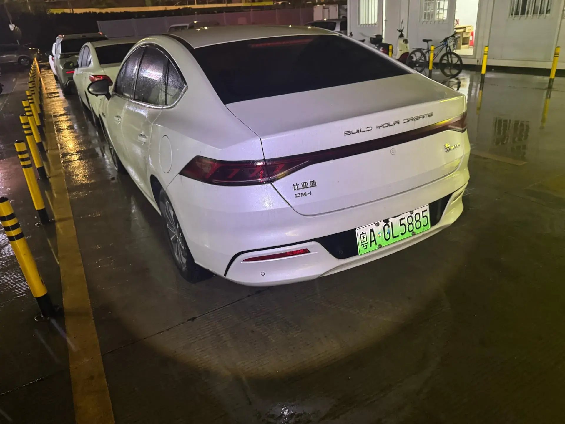 2023 BYD QIN thumbnail 4