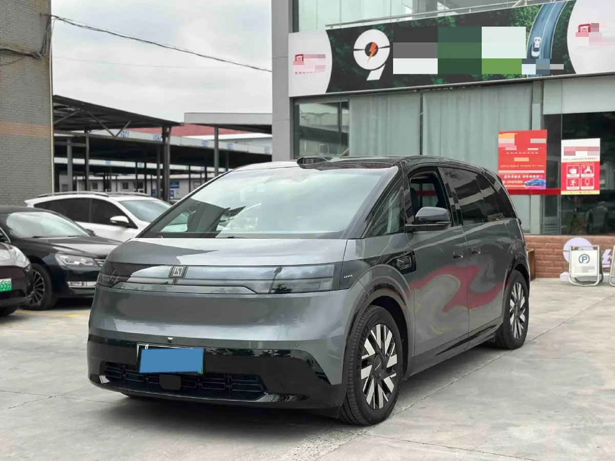 2025 Zeekr MIX BEV 102KWH,autocango,china used car exporter,china ev exporter,chinese used car exporter,chinese used ev exporter