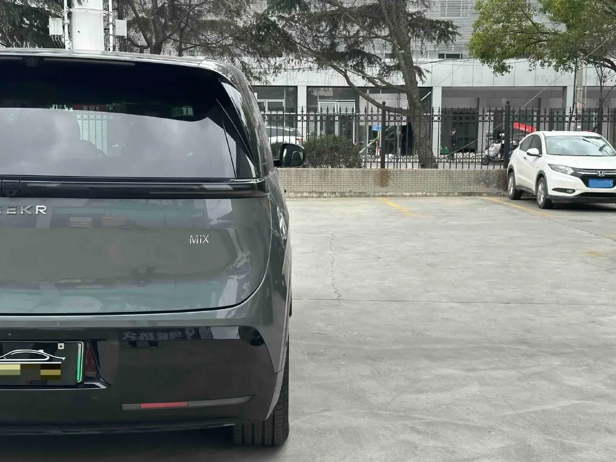 2025 Zeekr MIX BEV 102KWH,autocango,china used car exporter,china ev exporter,chinese used car exporter,chinese used ev exporter