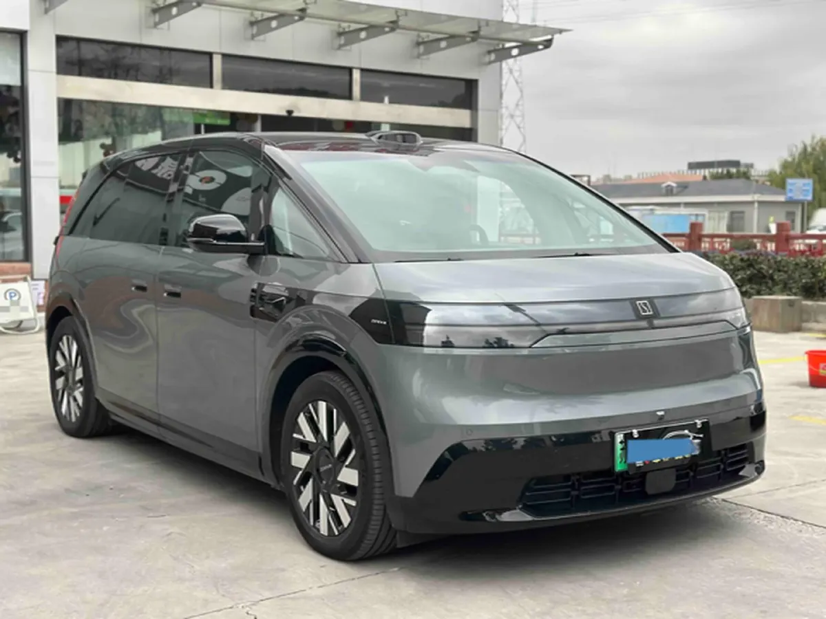 2025 Zeekr MIX BEV 102KWH,autocango,china used car exporter,china ev exporter,chinese used car exporter,chinese used ev exporter