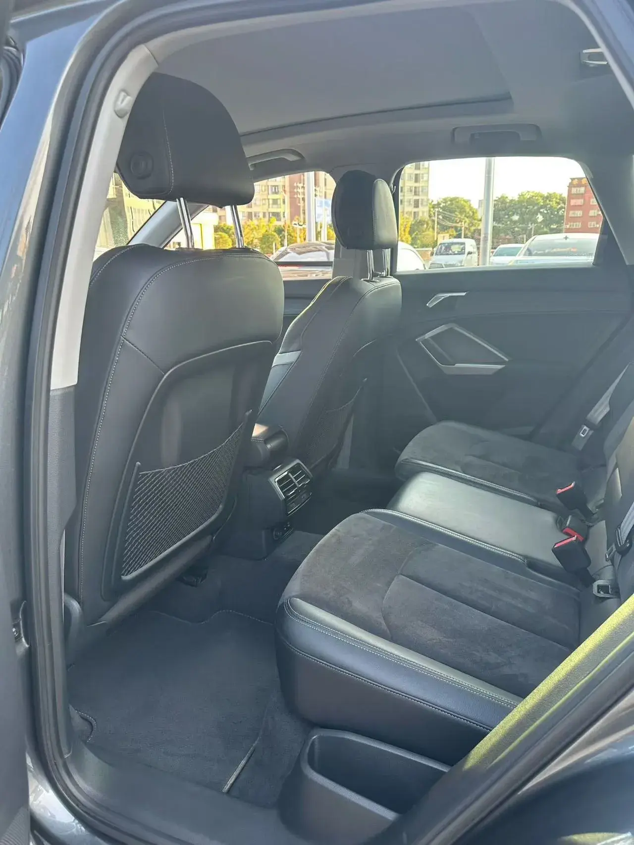 2019 AUDI Q3 thumbnail 3