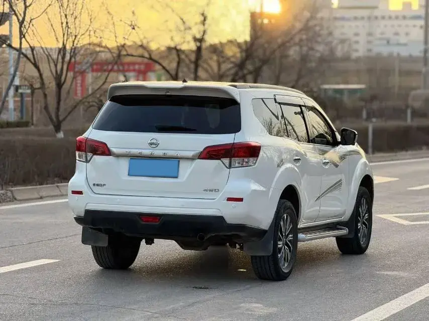 2020 NISSAN TERRA thumbnail 3