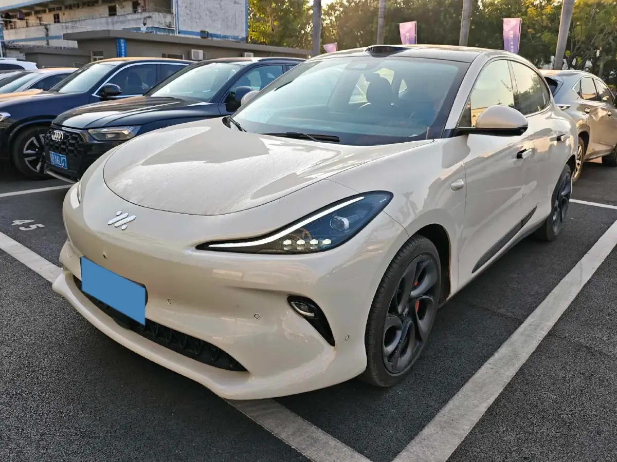 2025 IM LS6 BEV 100KWH